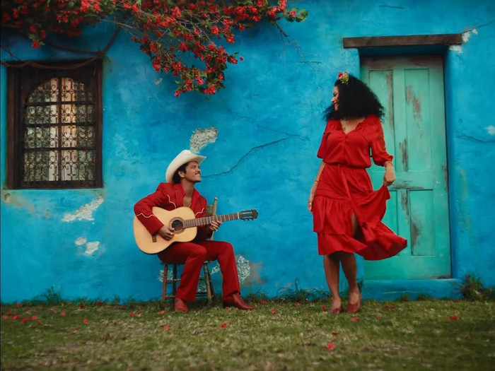 Bruno Mars và cú rẽ đầy đúng đắn với nhạc bolero Ảnh 3