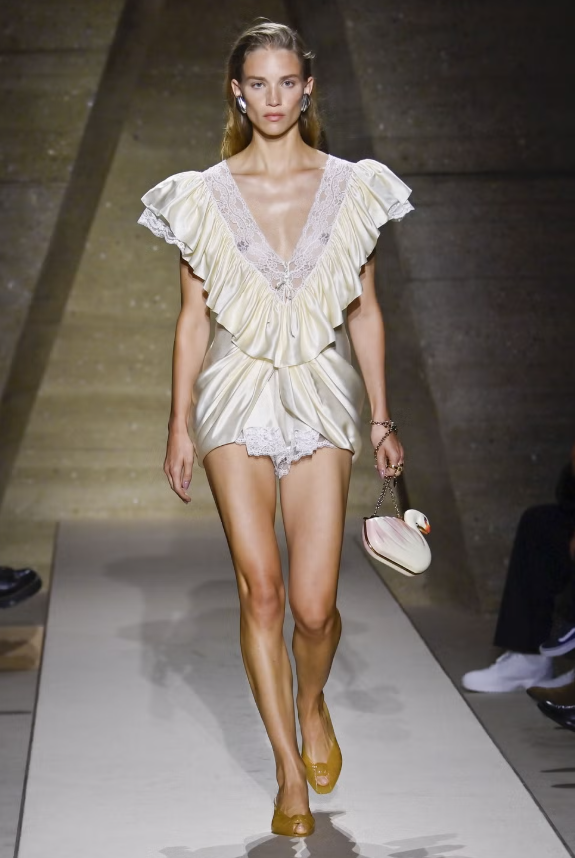 Bộ sưu tập Xuân Hè 2026 của Chloé. Ảnh: Getty Images