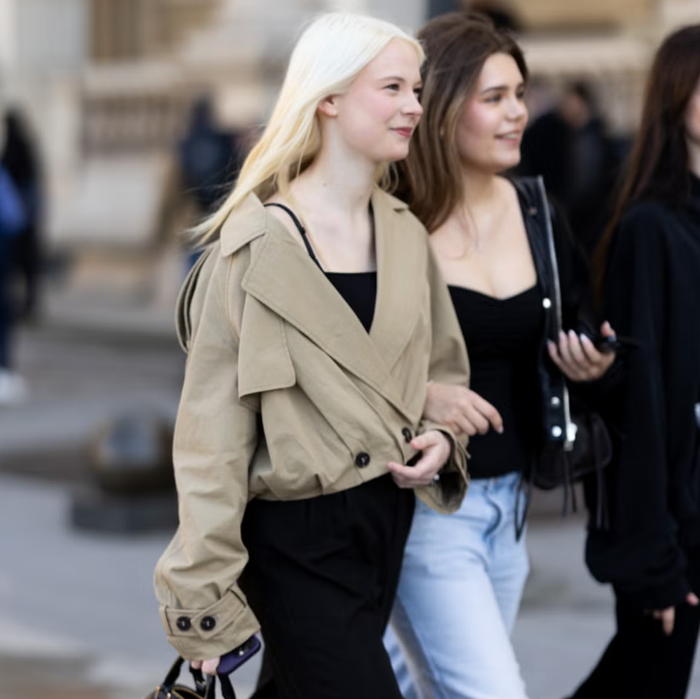 Trench coat trở thành item hot nhất mùa này Ảnh 1