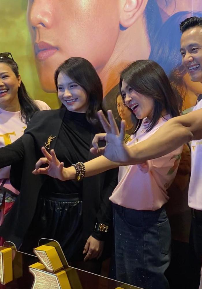 Bảo Thanh lộ rõ niềm vui, tâm trạng hồ hởi khi đến ủng hộ Mỹ Tâm và Mai Tài Phến trong buổi công chiếu phim Tài