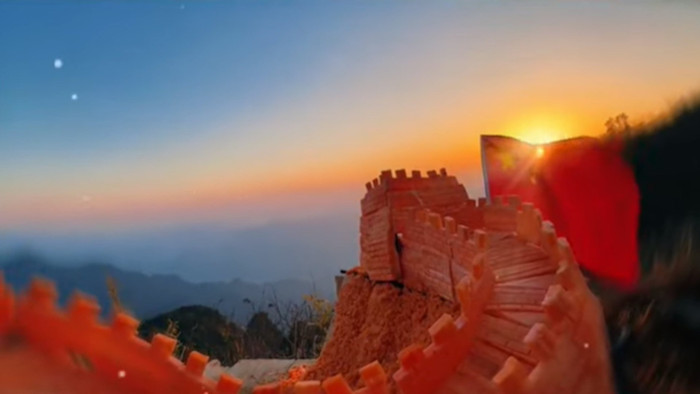 Dùng răng cắn cà rốt, cô gái 25 tuổi 'điêu khắc' nên Vạn Lý Trường Thành gây sốt mạng xã hội Ảnh 3