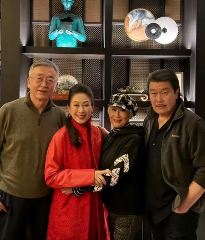 Diện mạo tuổi 74 của Trần Mạn Na gây chú ý khi xuất hiện tại buổi tiệc bạn bè. - Ảnh: Sohu