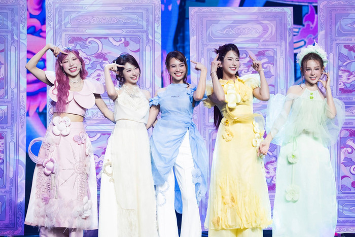 Diệp Lâm Anh có mối quan hệ tốt đẹp với nhiều nghệ sĩ ở trong giới showbiz. Ảnh: FBNV