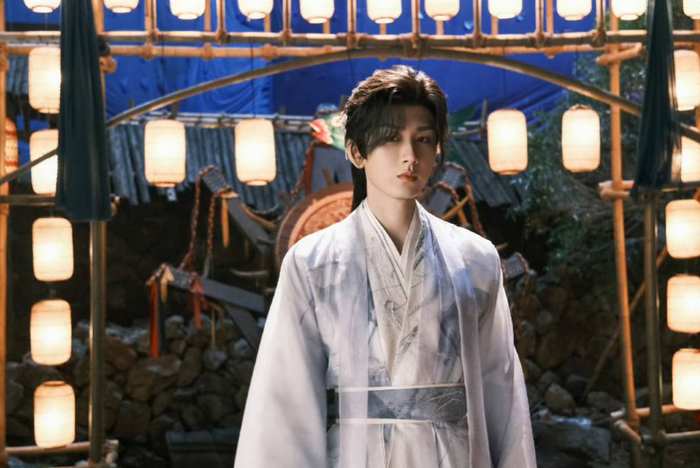 Một số tài liệu được lan truyền trên mạng cho thấy năm sinh 1989 của Thành Nghị, làm dấy lên tranh luận