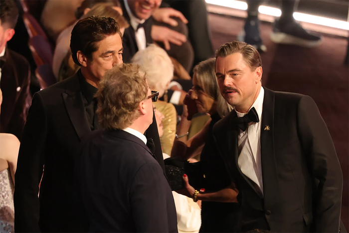 Benicio del Toro và Leonardo DiCaprio.