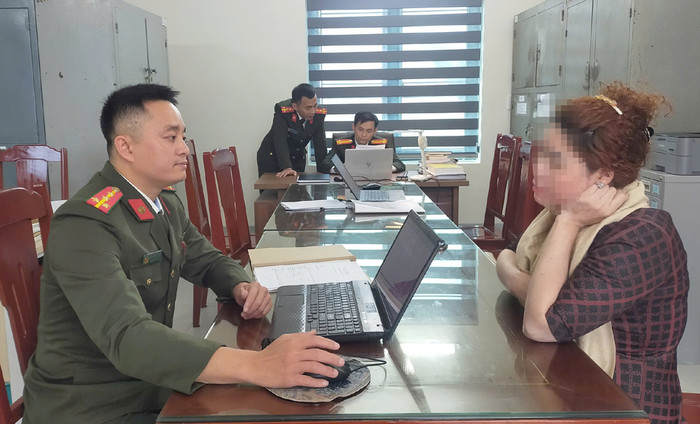 Chị N.T.T, một trong 42&nbsp;nghìn bị hại trên cả nước. Ảnh: Công an tỉnh Thanh Hoá&nbsp;