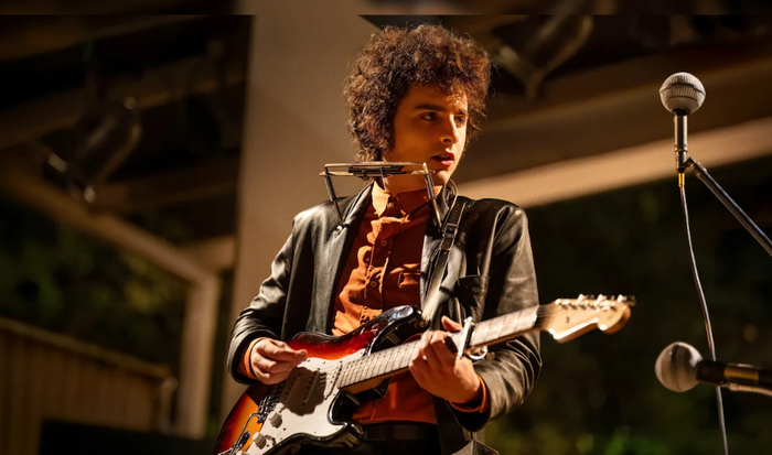 Timothée Chalamet trong bộ phim A Complete Unknown