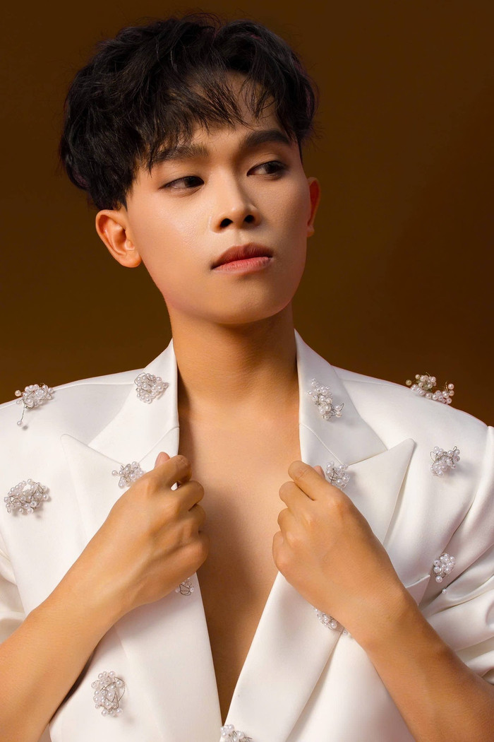 Hồ Văn Cường kỷ niệm cột mốc đặc biệt Ảnh 3