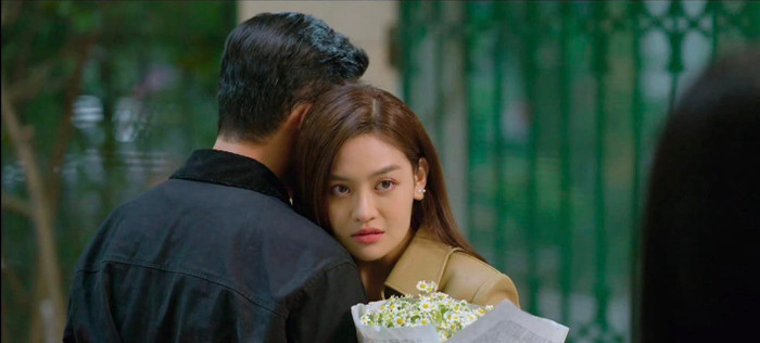 Trong tập 26 của Không Giới Hạn, nhân vật Kiên (Steven Nguyễn) bỗng gặp lại tình cũ sau nhiều năm (Ảnh: FBNV).