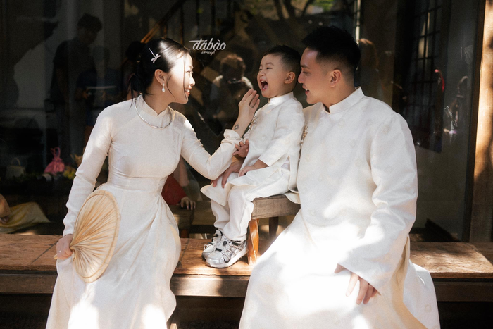 Hiện Liêu Hà Trinh đang có cuộc sống hôn nhân viên mãn bên ông xã Anh Khoa.