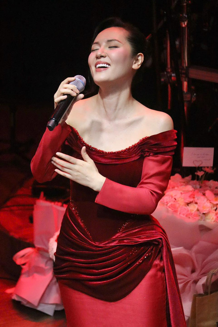 Phương Linh lên tiếng khi bị so sánh với Hồ Quỳnh Hương, Lệ Quyên Ảnh 1