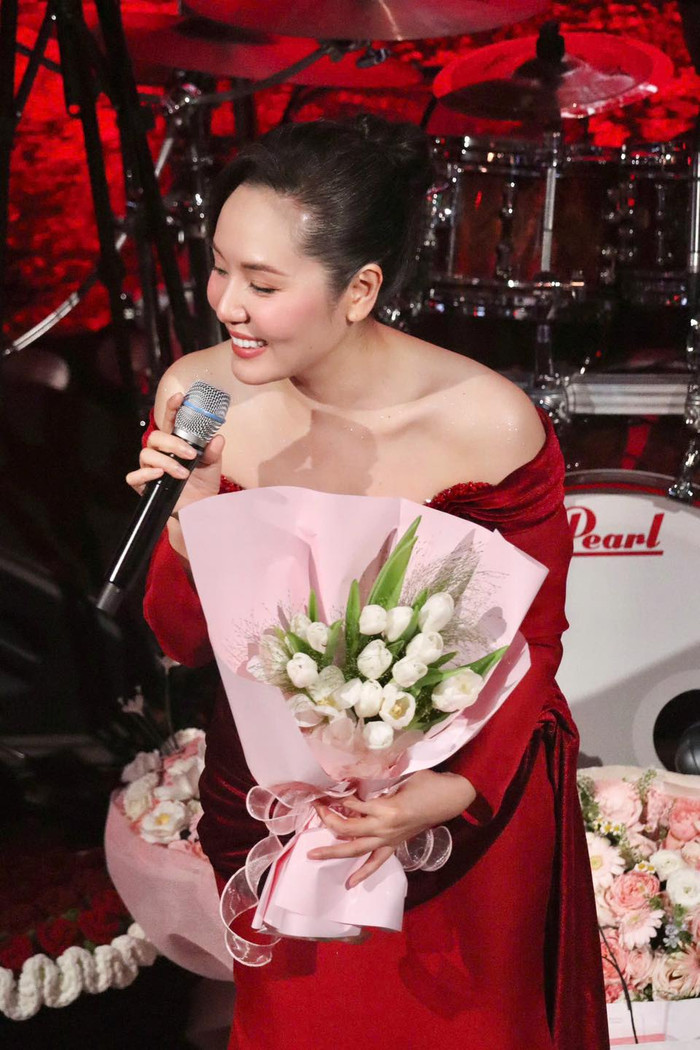 Phương Linh lên tiếng khi bị so sánh với Hồ Quỳnh Hương, Lệ Quyên Ảnh 4