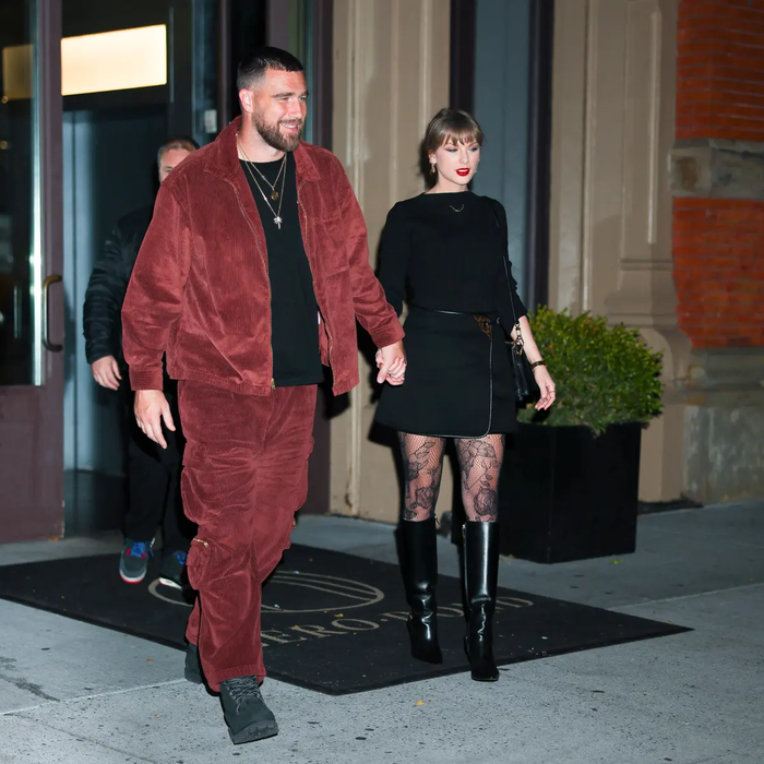 Thời gian gần đây, Taylor Swift và Travis Kelce có xu hướng giữ đời sống riêng tư kín đáo hơn.&nbsp;