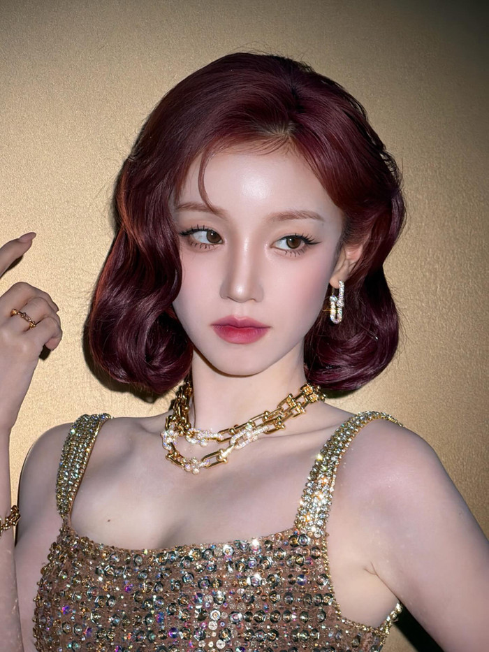 Yuqi (i-dle) bùng nổ nhan sắc, ngoại hình hiện tại khiến fan trầm trồ Ảnh 2