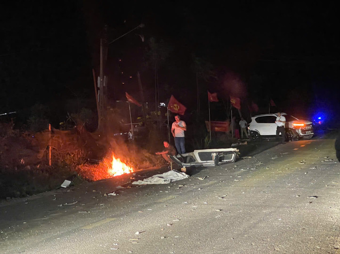 Hiện trường vụ tai nạn liên hoàn.&nbsp;