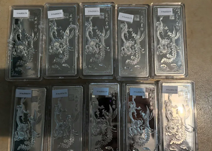 Bỏ hơn 170 triệu đồng mua bạc đầu tư, người đàn ông nhận cái kết 'ê chề' Ảnh 1