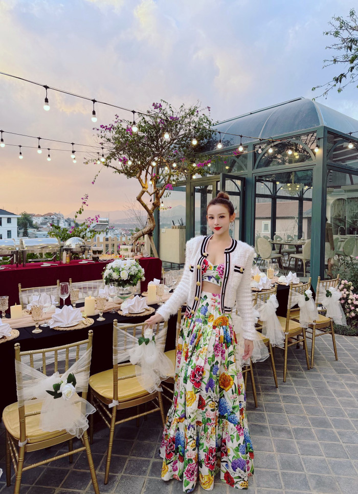 Huyền Baby đang tận hưởng cuộc sống giàu có, sang chảnh bên chồng và hai con tại TP HCM. Ảnh: FBNV