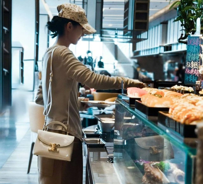 Khoảnh khắc đời thường giản dị của nữ diễn viên