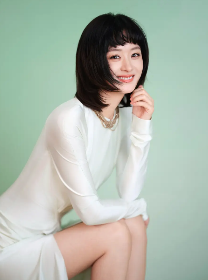 Triệu Lệ Dĩnh khác lạ Ảnh 3