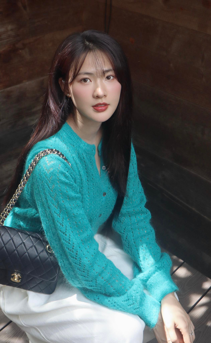 Minh Trang được nhận xét sở hữu nhan sắc trẻ trung hơn so với tuổi thật. Ảnh: FBNV