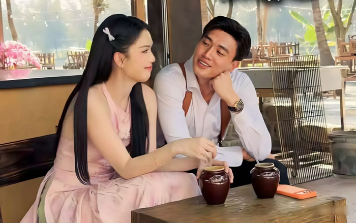 Những khoảnh khắc ngọt ngào của Quốc Trường và Ngọc Trinh thời gian qua nhận được sự quan tâm từ cư dân mạng.