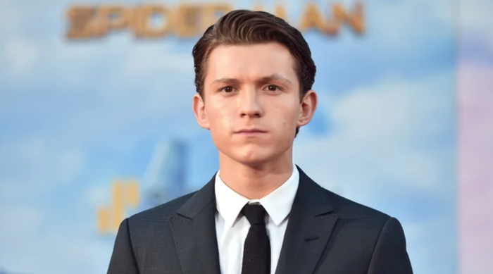 Tom Holland lồng tiếng cho nhân vật Ian trong Onward.