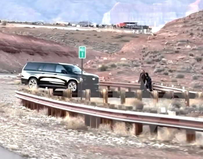 Kim Kardashian và bạn trai kém 5 tuổi đã dành thời gian đi du lịch cùng nhau. Ảnh: TMZ