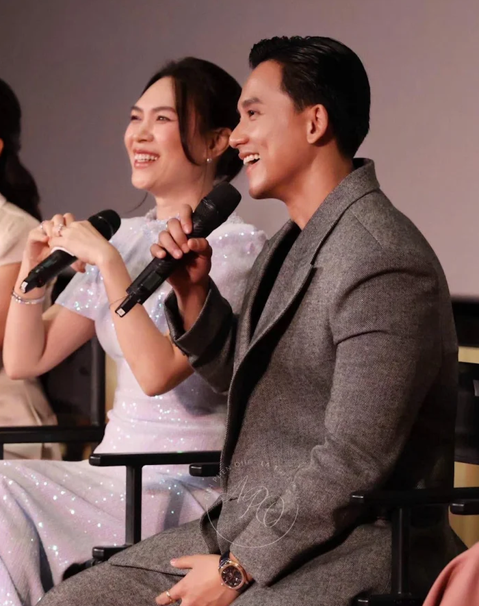 Khoảnh khắc cực tình tứ của Mỹ Tâm và Mai Tài Phến tại buổi công chiếu.&nbsp;