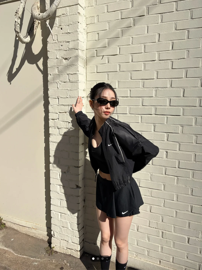 Loạt ảnh mới của Karina (aespa) khiến dân tình trầm trồ, dành những lời khen ngợi cho cô.