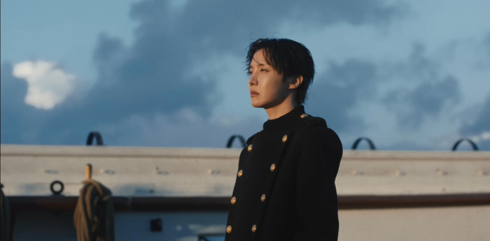 BTS và màn trở lại 'tuyệt đối điện ảnh' sau 4 năm Ảnh 6