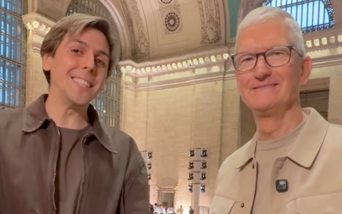 Tim Cook chia sẻ rằng iPhone sẽ có nhiều thay đổi trong tương lai, không còn như phiên bản hiện tại. (Ảnh: Apple Insider)