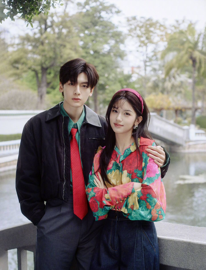 Xin Chào 1983 chính thức lên sóng từ ngày 17/3/2026, thuộc thể loại xuyên không, tình cảm và khởi nghiệp.&nbsp;