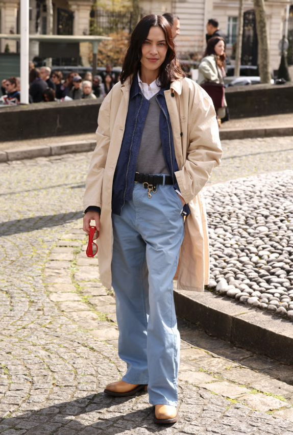 Cách phối đồ sành điệu với bốt và quần jeans năm 2026 Ảnh 4