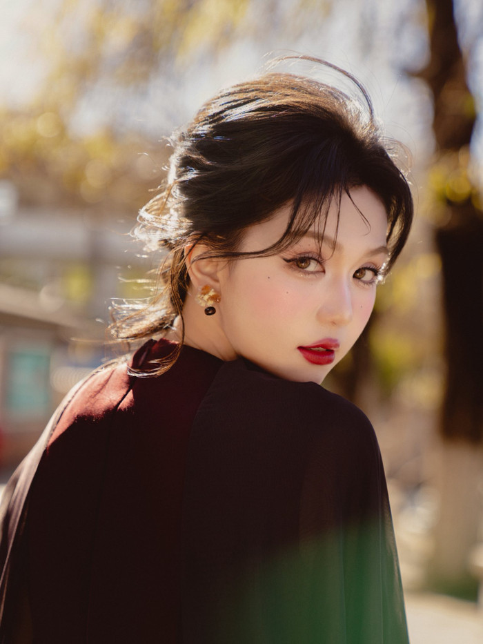 Ngọc Trinh tiết lộ về mẹ của Quốc Trường sau khi cả hai gặp nhau ngoài đời. (Ảnh chụp màn hình từ TikTok @lifestyle)