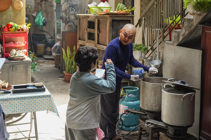 Mùi Phở có sự góp mặt của nghệ sĩ Xuân Hinh, chỉ thu về hơn 39 tỷ đồng, vẫn duy trì suất chiếu dù số lượng ít ỏi.