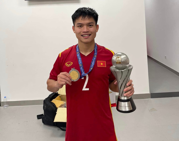 Dù được đình giá rất cao nhưng Hồ Văn Cường vẫn không cứu vãn được một giai đoạn khó khăn trong sự nghiệp. Ảnh: FBNV