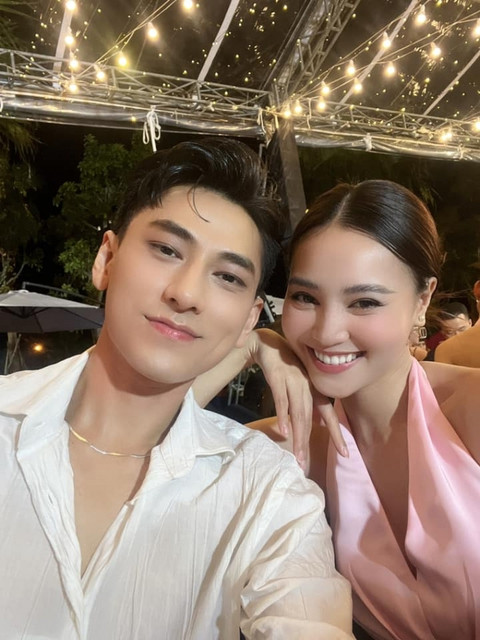 Ninh Dương Lan Ngọc và Issac duy trì tình abn5 đẹp suốt nhiều năm qua.