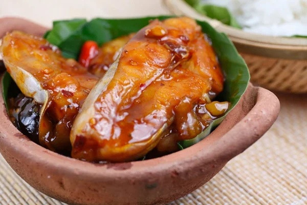 Loại cá phát ra âm thanh khi bị bắt lên chỉ có ở miền Tây, đem đi kho tộ rất hao cơm Ảnh 4