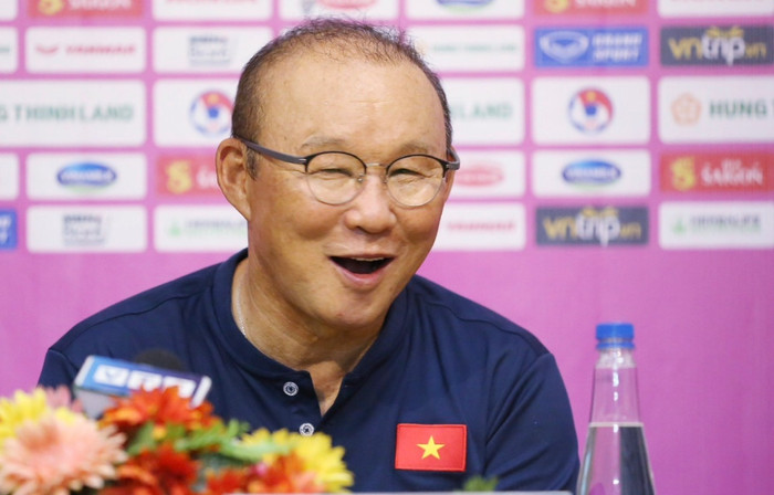 HLV Park Hang Seo đã đưa ra một lựa chọn giúp ông tránh khỏi “cơn bão” Malaysia. Ảnh: Anh Đồng