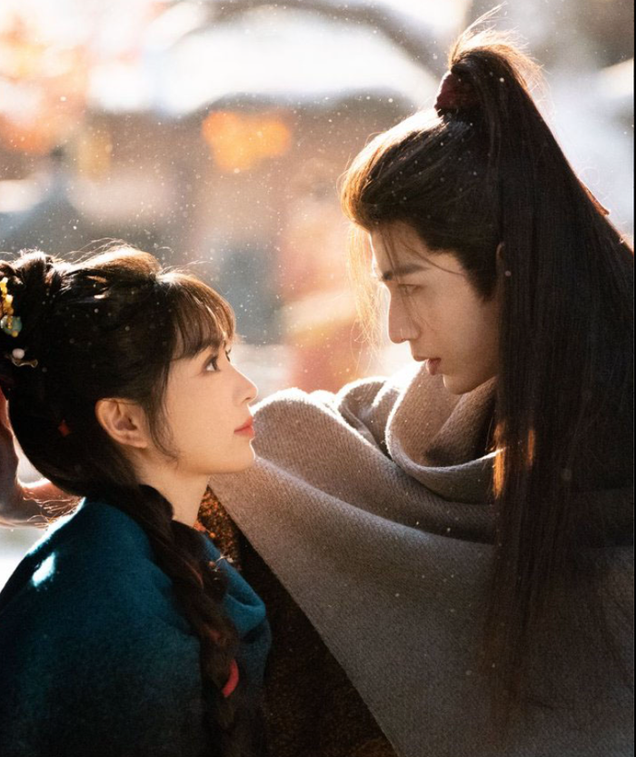 Trục Ngọc hiện đang gây sốt màn ảnh nhỏ nhưng lại bị so sánh với dự án Khom Lưng.