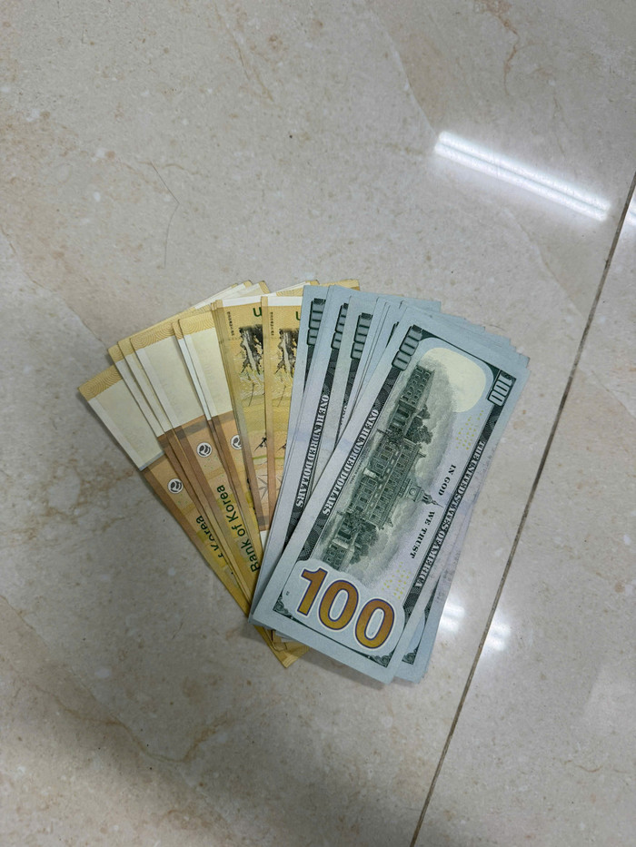 Để tài sản lớn trên xe, người phụ nữ lúc trở ra kiểm tra phải vội báo Công an Ảnh 2