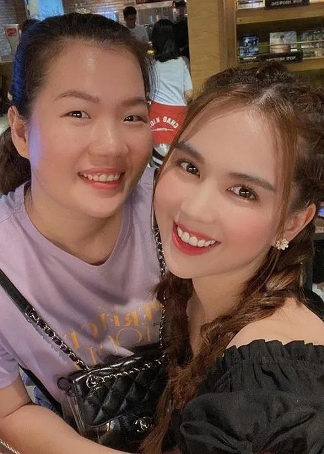 Ngọc Trinh cho rằng Thúy Kiều rất hiểu cô, đặc biệt là về gu ăn uống nên khiến nữ người mẫu rất hài lòng.