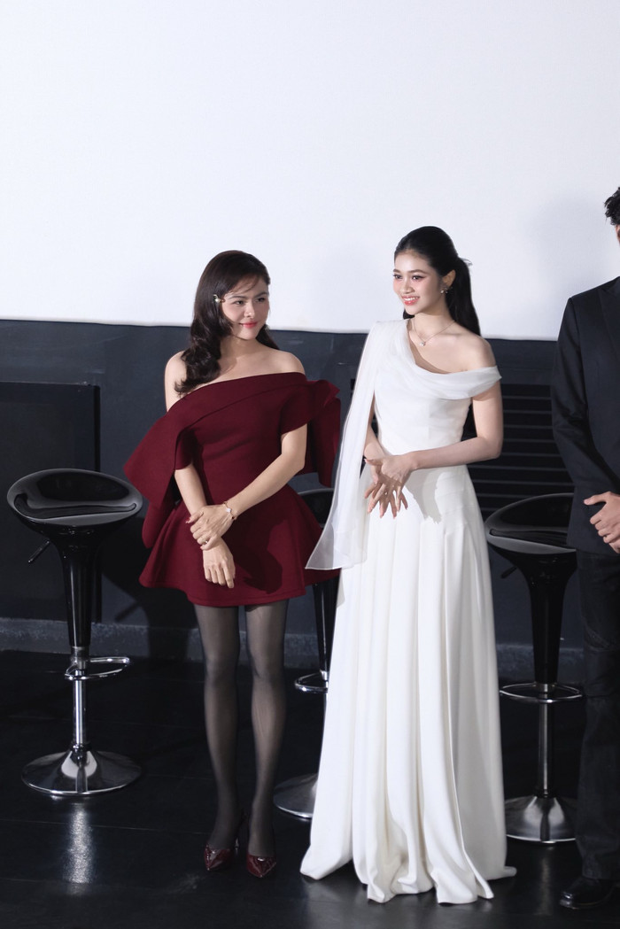 Vân Trang và Á hậu Minh Kiên.