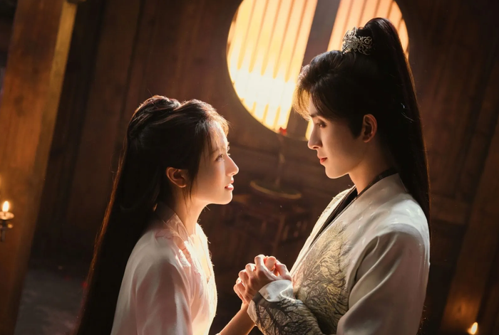 Triều Tuyết Lục lôi cuốn người xem vào hành trình phá án đầy kịch tính của Lý Lan Địch và Ngao Thuỵ Bằng với những cú 'twist' đầy bất ngờ.