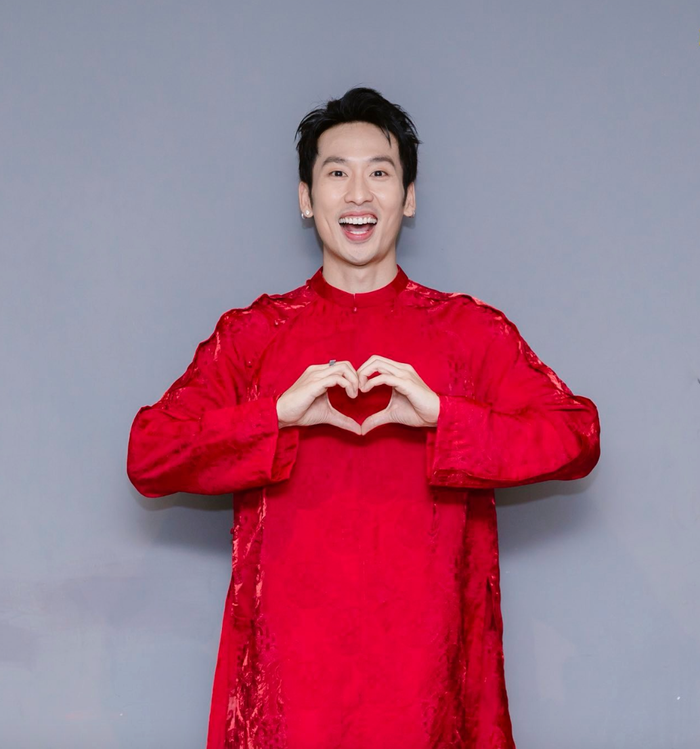 Mùa Tết 2026, Tuấn Trần tiếp tục nối dài chuỗi thành tích phòng vé trăm tỷ của mình (Ảnh: FBNV).