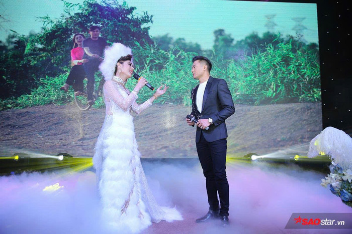 Cả hai gắn bó thân thiết với nhau khi hoạt động nghệ thuật.