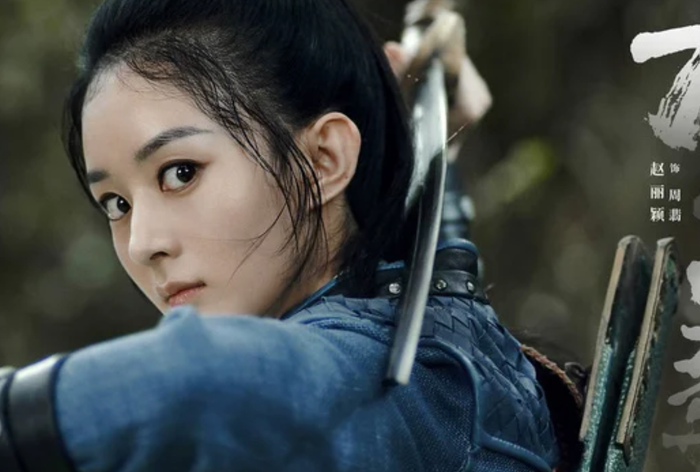 Triệu Lệ Dĩnh cùng khí chất nữ hiệp thẳng thắn, không ngại đối đầu thử thách trong siêu phẩm Hữu Phỉ - Ảnh: Weibo