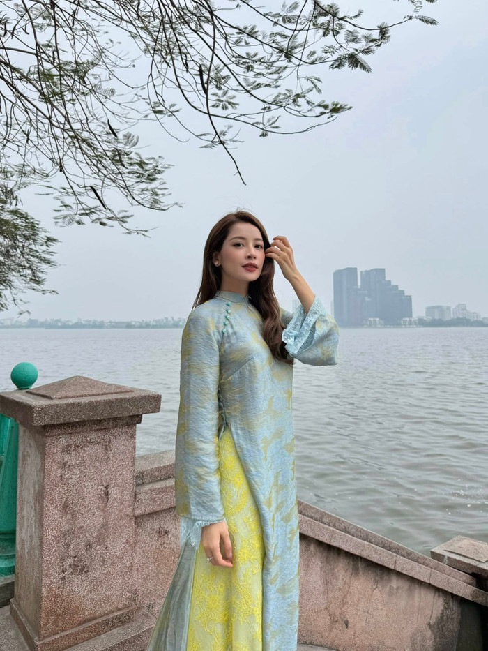 Chi Pu thường cập nhật những khoảnh khắc đời tư, công việc ở trên mạng xã hội. Ảnh: FBNV