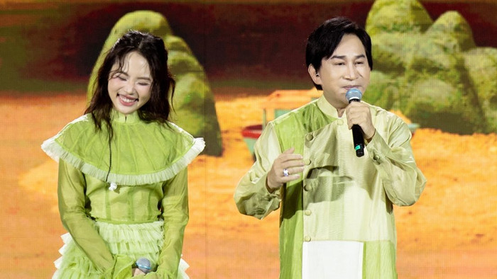 Phương Mỹ Chi hợp tác cùng nghệ sĩ Kim Tử Long trong ca khúc Chiếc lược ngà.