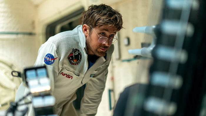 Thoát Khỏi Tận Thế đã thu về khoảng 80,6 triệu USD (khoảng 2.055 tỷ đồng) tại Bắc Mỹ.